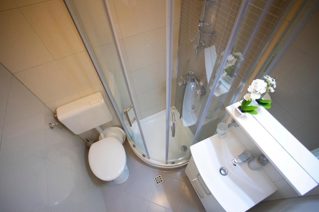 Villa Milenka - Apartmani Gorana Tučepi Kültér fotó
