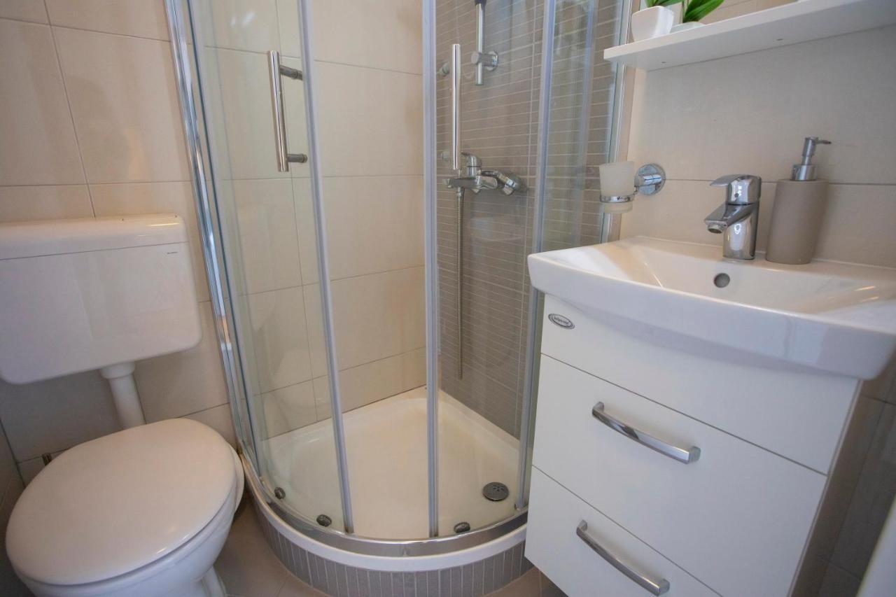 Villa Milenka - Apartmani Gorana Tučepi Kültér fotó