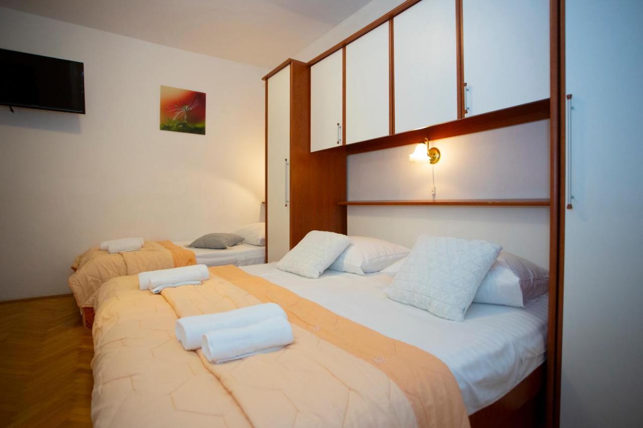 Villa Milenka - Apartmani Gorana Tučepi Kültér fotó