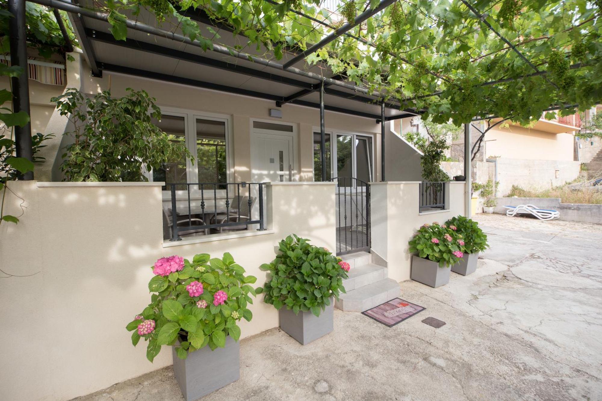 Villa Milenka - Apartmani Gorana Tučepi Szoba fotó